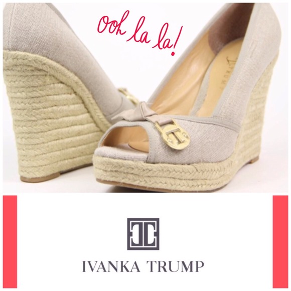 Ivanka Trump Shoes - 🎉Nude Linen Canvas Wedges🎉