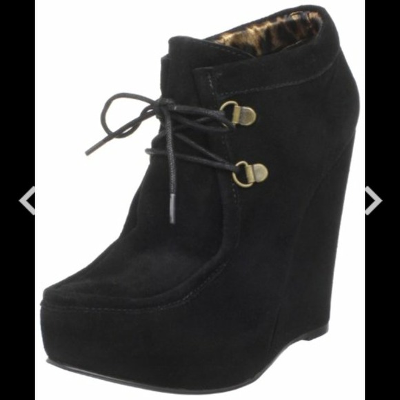Wedge booties