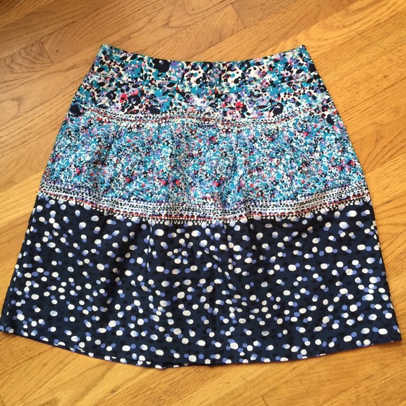 Van Heusen Dresses & Skirts - PRETTY! VAN HEUSEN Cotton Skirt