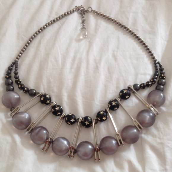 Tarina Taratino star safety pin necklace NEW