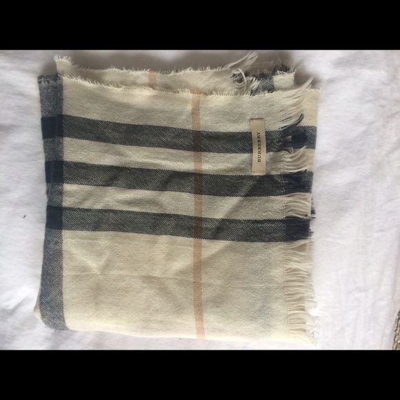 Burberry Accessories - Authentic Burberry scarf