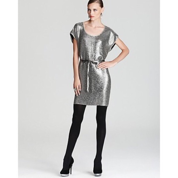 Diane von Furstenberg Dresses & Skirts - 🎉HP🎉 Diane Von Furstenberg Sol Two Bead Dress