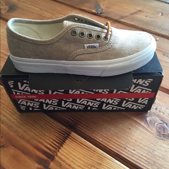 Vans canvas cream color size 5.5 woman slim