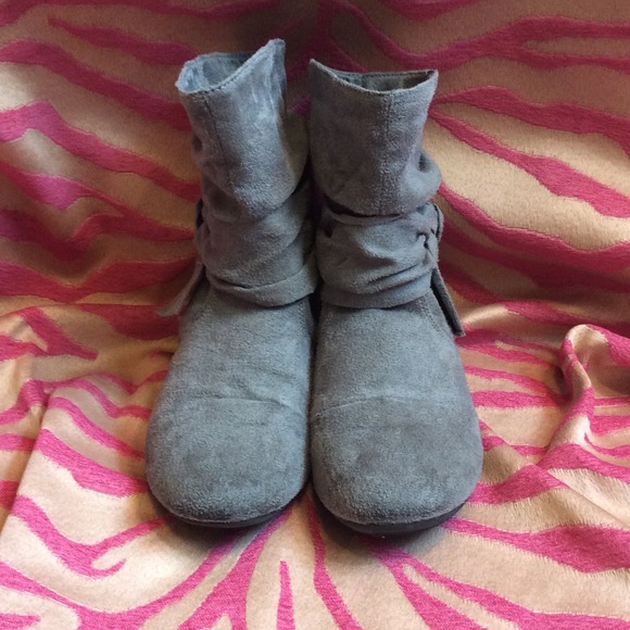 Gray Boots w/ Side Tie - Picture 2 of 4