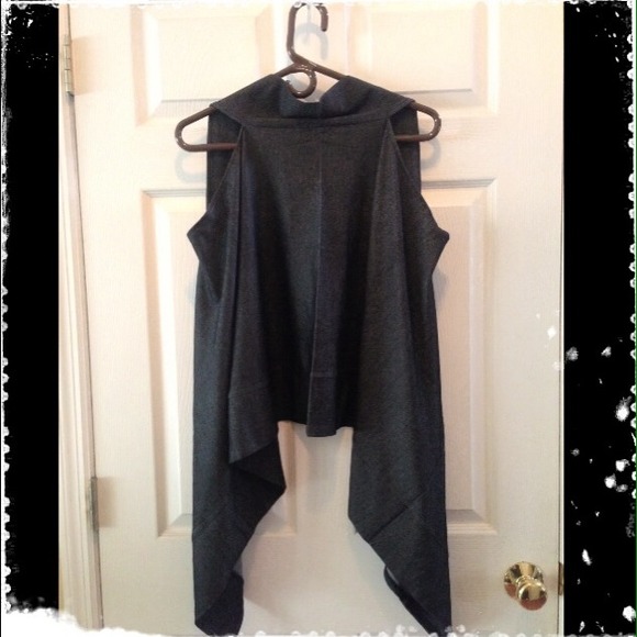 🎉HP 12/5/14 🎉NWOT🌹High quality Black vest 🌹 - Picture 3 of 4