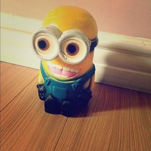✨Brand new minion piggy bank✨