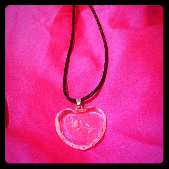 Crystal Heart necklace 💖💎💖💎💖