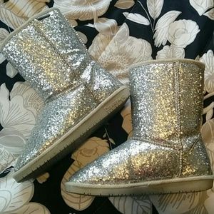 Bearpaw sparkly boots