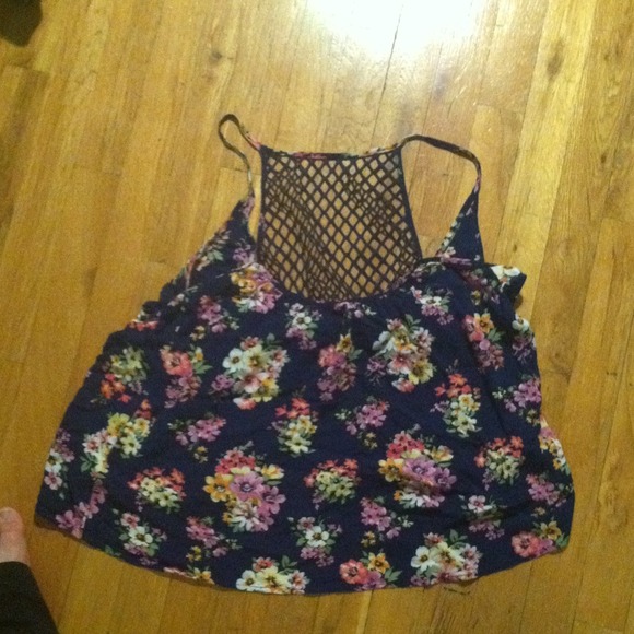 Tank - Picture 2 of 2