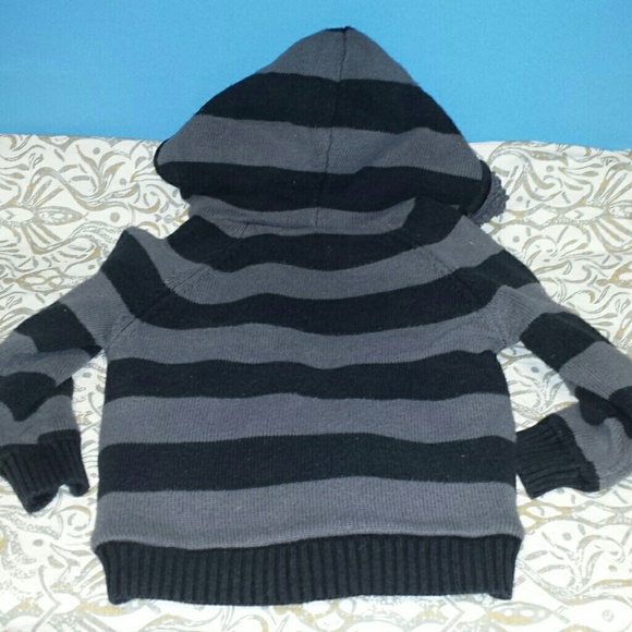 Sweater - Picture 3 of 3