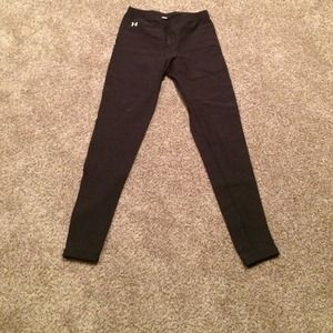 🎉🎉PRICE REDUCED Under Armour women's pants