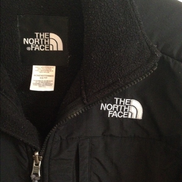 ✖️SOLD✖️Black North Face Denali Fleece Jacket - Picture 2 of 3