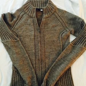 BUNDLED Billabong  Grey Sweater Med
