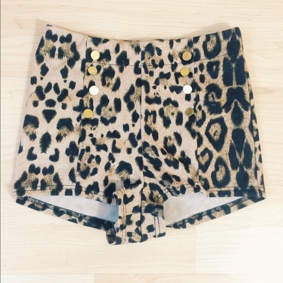 🎉REDUCED🎉 High waisted cheetah shorts