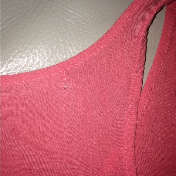 Beautiful 3color tank top !! 🎀 - Picture 3 of 3