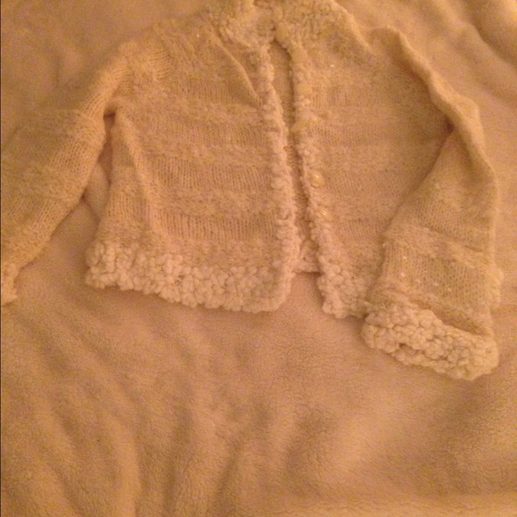 Sleeping on snow sweater size M
