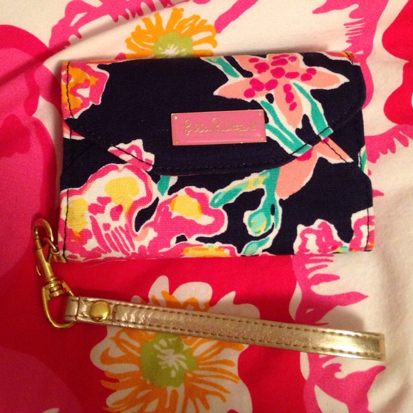 Lilly Pulitzer wristlet