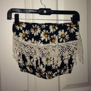Daisy crop top