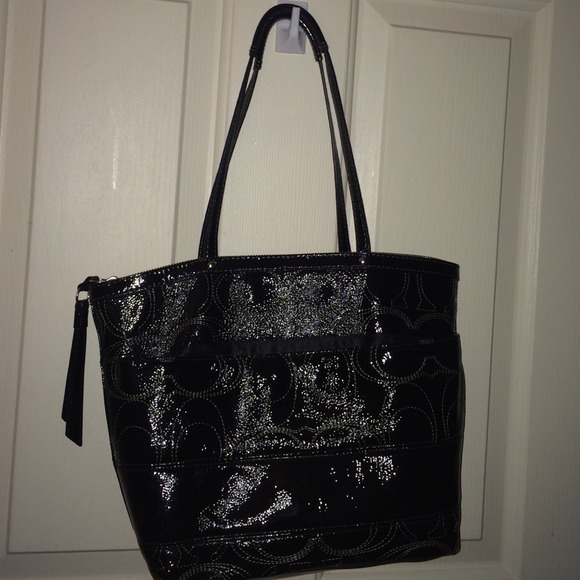 Coach purse - Picture 2 of 2