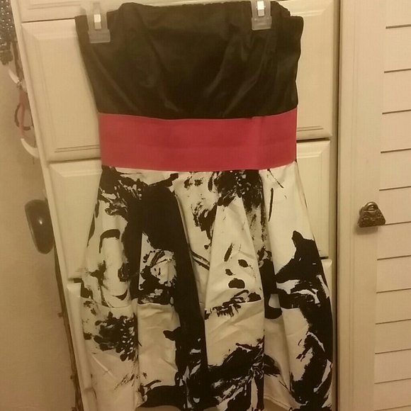 Adorable dress!!