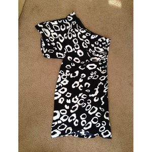 One shoulder navy and white dress, size 6