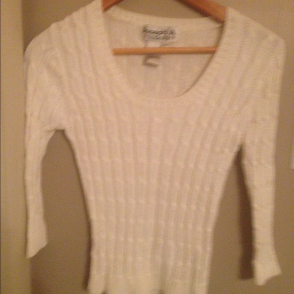 Top size M white