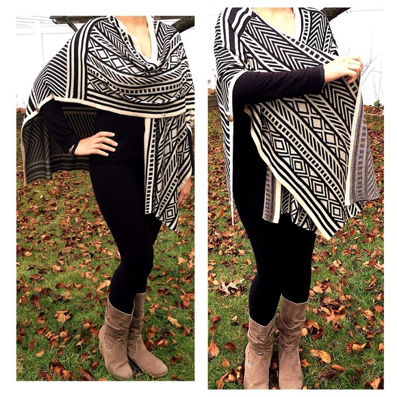 SOLD OUT Soft Aztec Print Over-Sweater/Poncho/Wrap - Picture 4 of 4