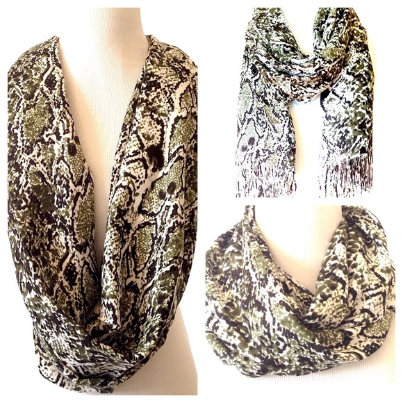 Pretty Snakeskin Print Shawl/Scarf - Picture 4 of 4