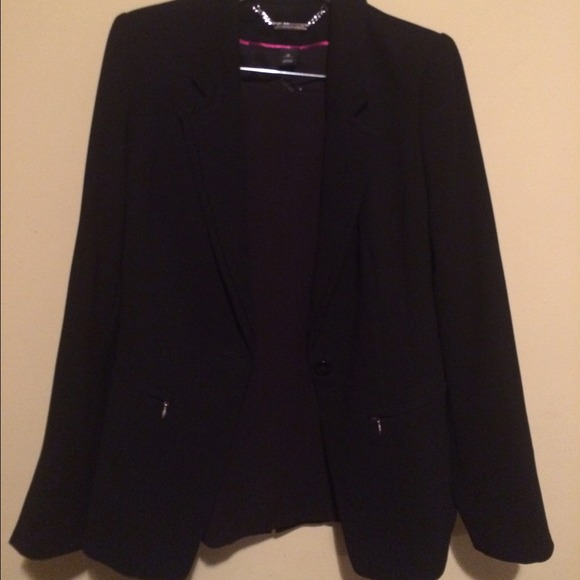 White House black market suit