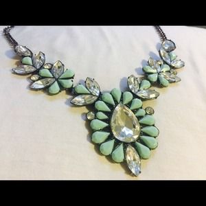 Statement necklace💖