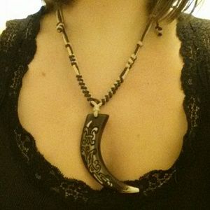 Wooden tooth neckless.