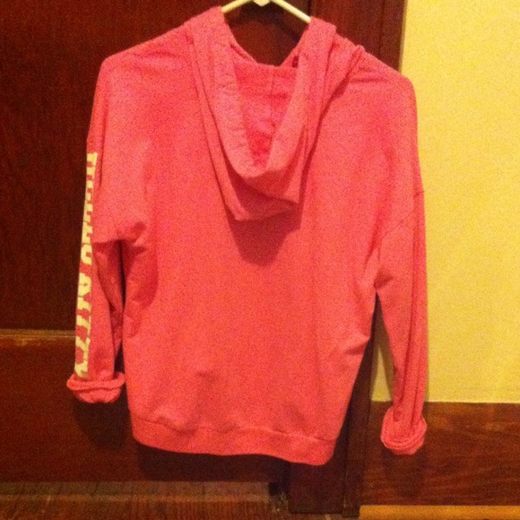 Hello Kitty Hoodie - Picture 2 of 3