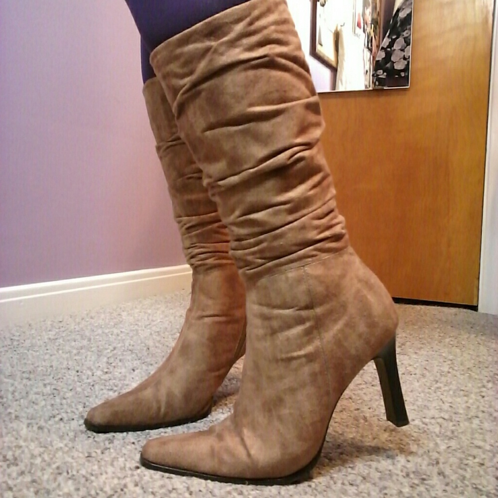 Brand new without tags tan faux suede boots