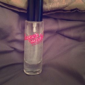 Victoria's Secret supermodel spray