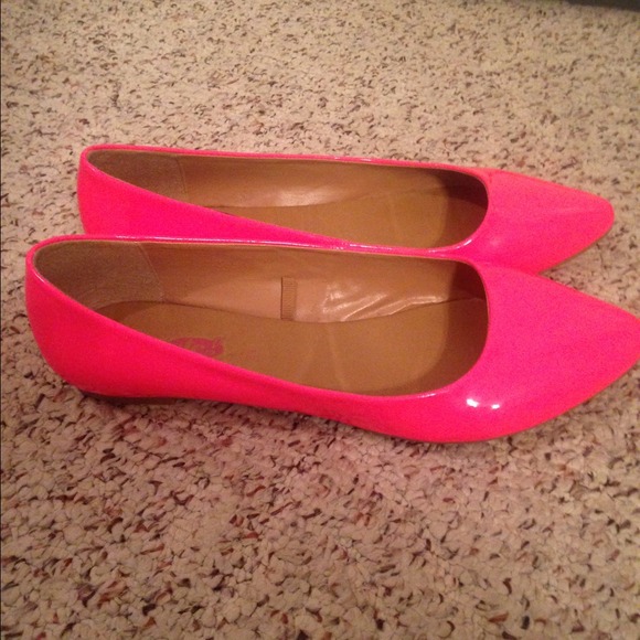 Women's Neon Pink Flats