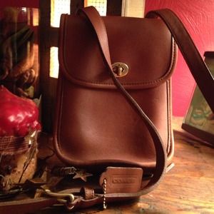Coach Leather Vintage Brown Crossbody. Beautiful💞