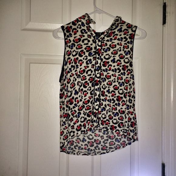 Forever 21 sleeveless button up