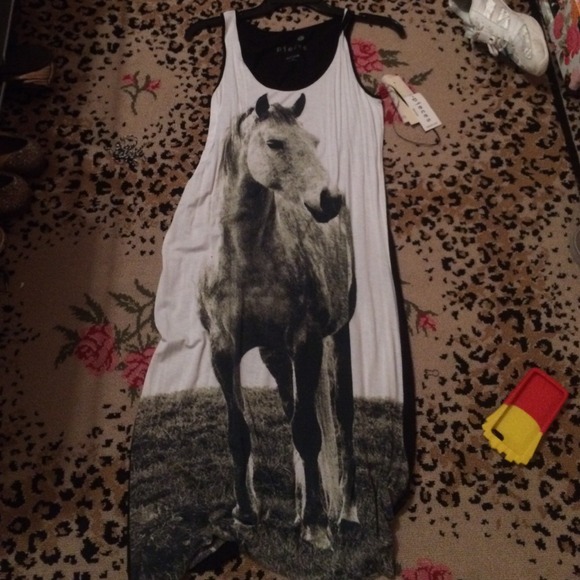 kensies Macy's never been worn horse dress