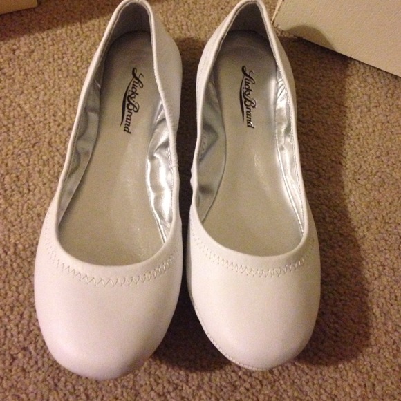 Lucky brand flats- Reserved