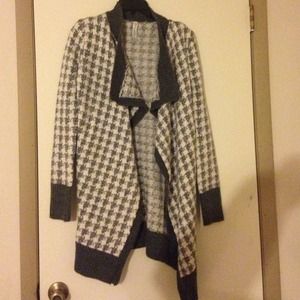 Aeropostale houndstooth cardigan