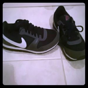 Women's nike shoes
