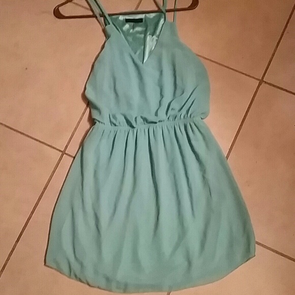 Cute dress never worn by cals
