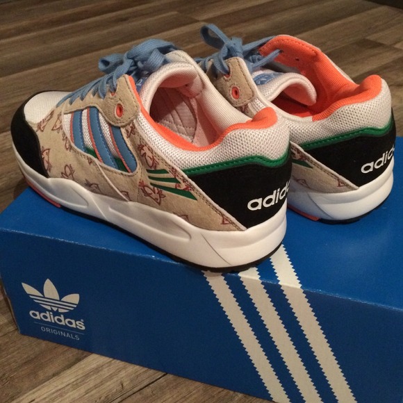 [SOLD] HP 🎉 Topshop x Adidas ltd edition sneakers - Picture 2 of 4