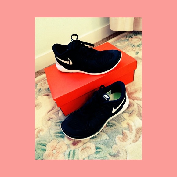 Nike Shoes - Black Nike Free Run