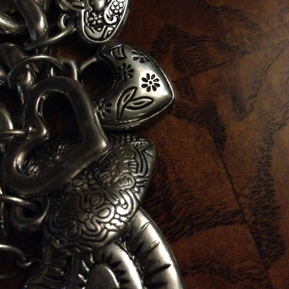 Necklace - Picture 4 of 4