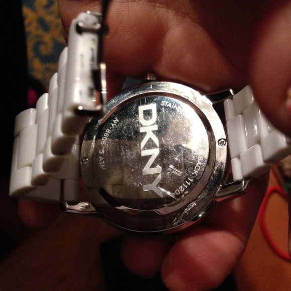 DKNY watch - Picture 2 of 3