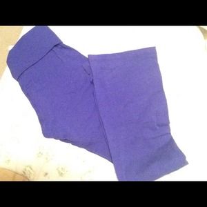 Folded yoga pants