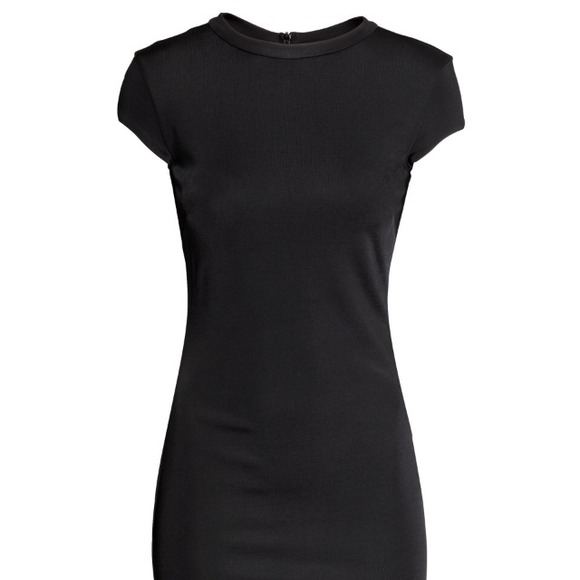 Fitted black dress