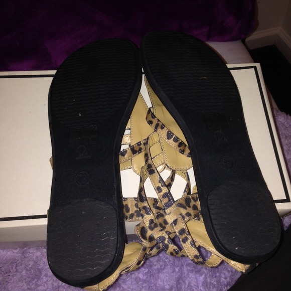 HYRAM LEOPARD PRINT SANDELS! WORN 1x ONLY! - Picture 4 of 4