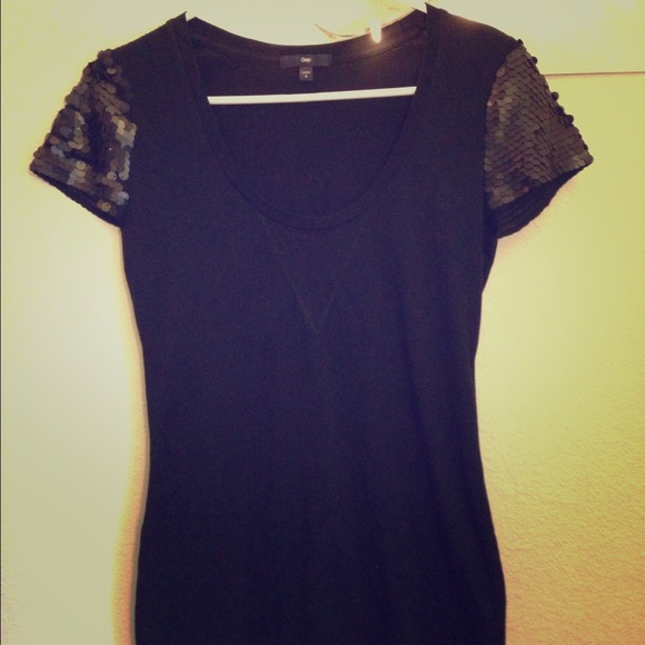 Gap sequin sleeves t shirt - Picture 1 of 3